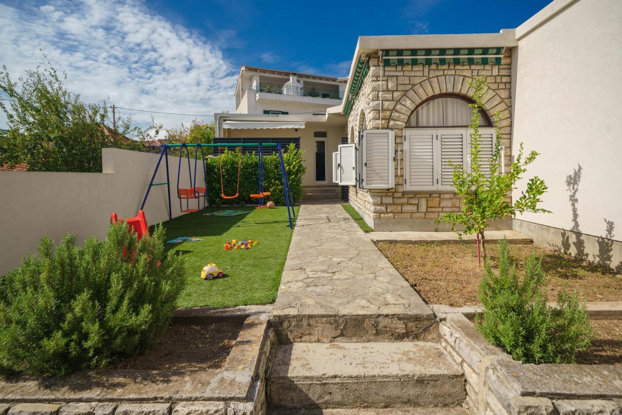 Holiday Home Oliva Vodice Luaran gambar