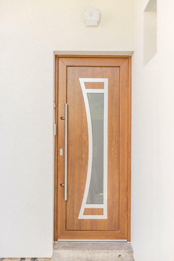 Holiday Home Oliva Vodice Luaran gambar