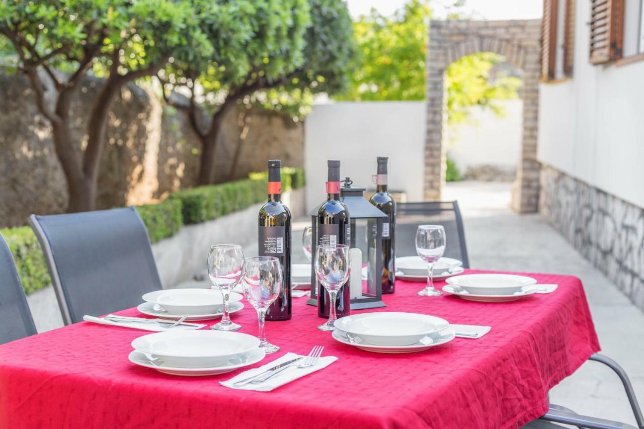 Holiday Home Oliva Vodice Luaran gambar